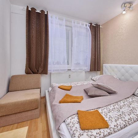 Destiny Apartment Братислава Екстер'єр фото